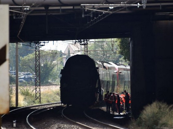 Tai nạn tàu hỏa nghiêm trọng ở Pháp, 8 người đã bị thương nặng ảnh 1