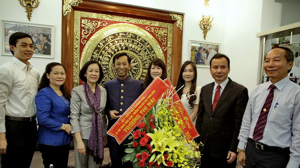 Chúc mừng đồng bào Công giáo, Tin lành nhân dịp lễ Phục sinh ảnh 1