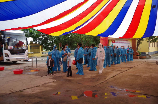 Hưng Yên: Gần 200 công dân trở về từ nước ngoài hoàn thành cách ly ảnh 1