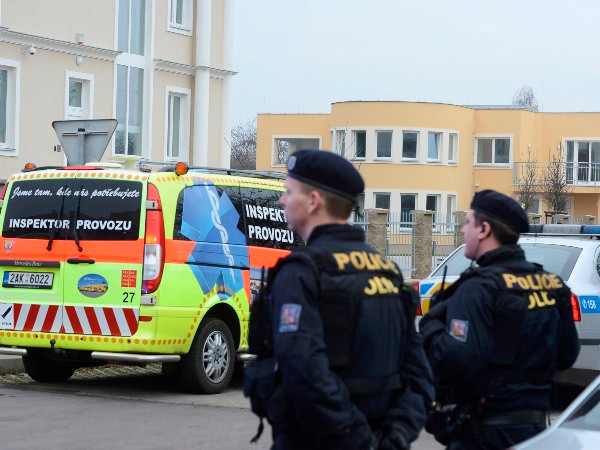 Phát hiện súng máy trong tư dinh đại sứ Palestine tại Czech ảnh 1