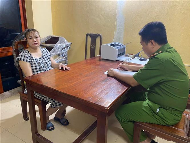 Đối tượng Hải tại cơ quan công an. (Ảnh: TTXVN phát) Tuyên Quang: Bắt giữ đối tượng trốn truy nã hơn 17 năm ảnh 1