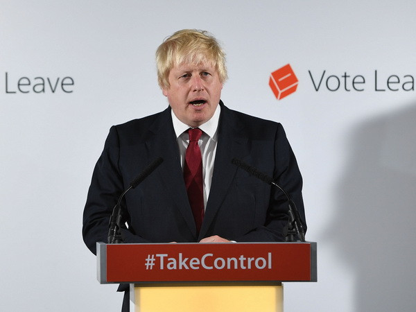 Thủ lĩnh phe Brexit tuyên bố không ứng cử vào chức Thủ tướng Anh ảnh 1