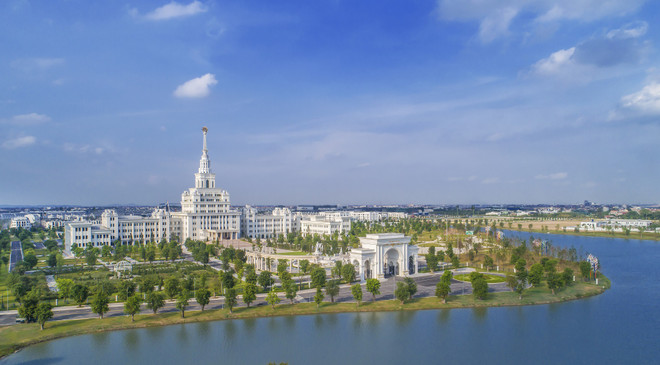 VinUni nằm trong đại đô thị Vinhomes Ocean Park (Gia Lâm, Hà Nội) với tổng diện tích 23ha, hệ thống cơ sở vật chất được xây dựng theo các tiêu chuẩn QS 5 sao. VinUni mở vòng tuyển sinh đặc biệt thu hút sinh viên quốc tế ảnh 3