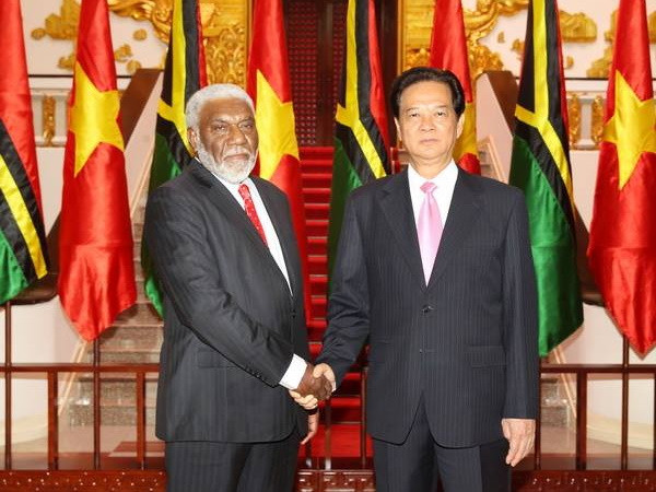 Việt Nam-Vanuatu đẩy mạnh trao đổi đoàn cấp cao và các cấp ảnh 1
