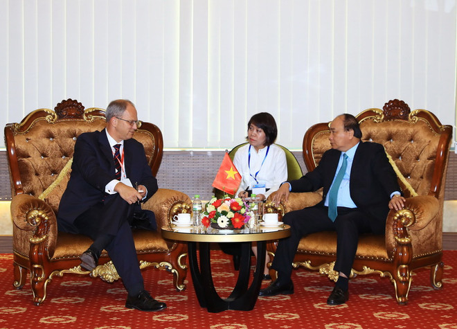 Cần Thơ: Thủ tướng gặp gỡ các Đại sứ, đại diện cơ quan ngoại giao ảnh 1