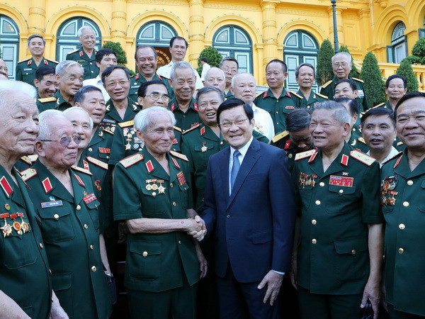 Chủ tịch nước gặp mặt Ban Liên lạc Mặt trận Tây nguyên B3 ảnh 1