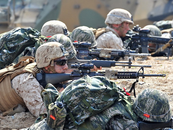 Quốc hội Ukraine thông qua tổ chức tập trận với NATO ảnh 1