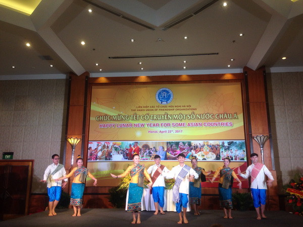 Đón Tết cổ truyền của các nước châu Á tại thủ đô Hà Nội ảnh 1