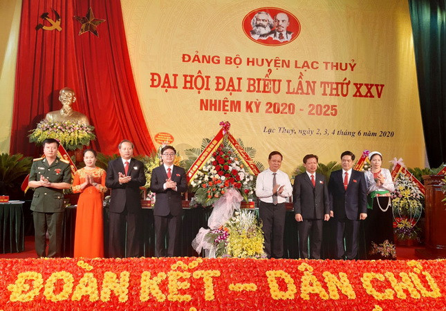 Đại hội Đảng: Huyện Lạc Thủy đẩy mạnh phát triển kinh tế-xã hội ảnh 1