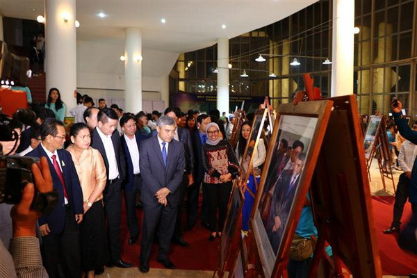 Triển lãm Ảnh và Phim Phóng sự-tài liệu trong cộng đồng ASEAN ảnh 1