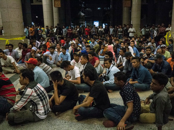 Malaysia bắt giữ hàng nghìn lao động nhập cư trái phép và bị trục xuất ảnh 1