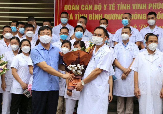 Cán bộ y tế Vĩnh Phúc hỗ trợ TP.HCM và tỉnh Bình Dương chống dịch ảnh 1