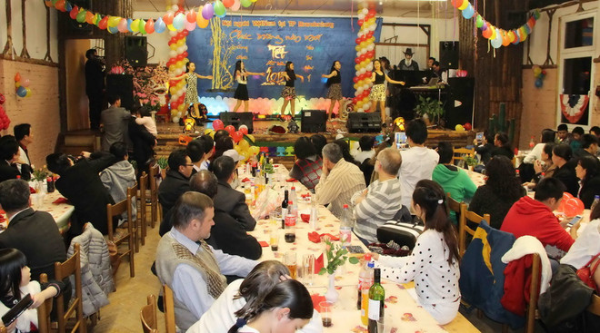 Rộn ràng Tết cổ truyền tại cộng đồng người Việt ở Brandenburg ảnh 1