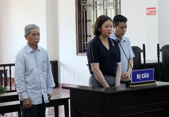 Nguyên cán bộ Thanh tra Hòa Bình hầu tòa lần 3 lĩnh thêm 15 năm tù ảnh 1