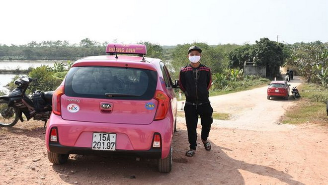 Hải Phòng phát hiện 2 xe ôtô chở 5 người trốn chốt kiểm soát dịch ảnh 1