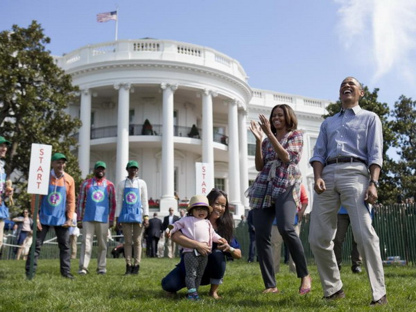 Vợ chồng tổng thống Mỹ chủ trì cuộc săn trứng Phục sinh ảnh 1