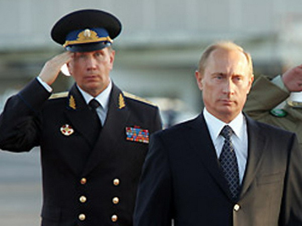 Tổng thống Nga Putin và Tư lệnh Rosgvardia Viktor Zolotov. (Nguồn: imrussia.org) Nga chính thức thành lập Lực lượng Cận vệ quốc gia ảnh 1