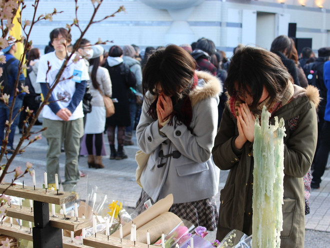 Thảm họa kép tại Nhật Bản: Giọt nước mắt lặn vào trong ảnh 1