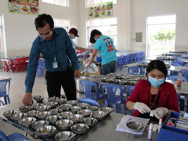 Bình Dương: Phạt công ty gây các vụ ngộ độc hơn 82 triệu đồng ảnh 1