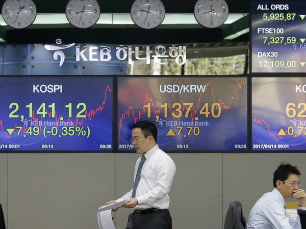 ​Chứng khoán châu Á ghi điểm dù vẫn quan ngại về căng thẳng chính trị ảnh 1