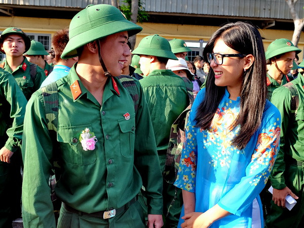 Tưng bừng ngày hội tòng quân tại các địa phương ​ở Quân khu 7 ảnh 5