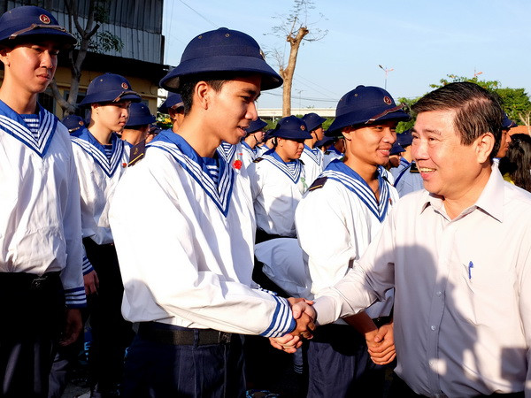 Tưng bừng ngày hội tòng quân tại các địa phương ​ở Quân khu 7 ảnh 1