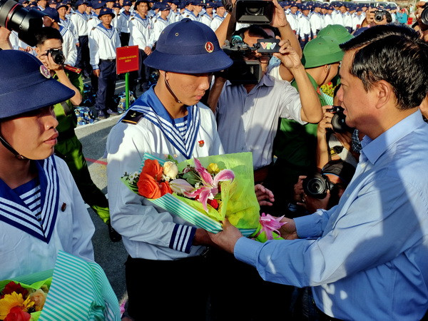 Tưng bừng ngày hội tòng quân tại các địa phương ​ở Quân khu 7 ảnh 4