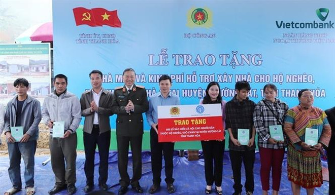 Phấn đấu sớm hoàn thiện 600 ngôi nhà tình nghĩa cho hộ nghèo Mường Lát ảnh 2