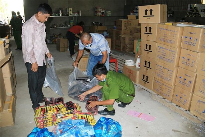 An Giang: Phát hiện kho hàng đồ gia dụng không rõ nguồn gốc xuất xứ ảnh 1