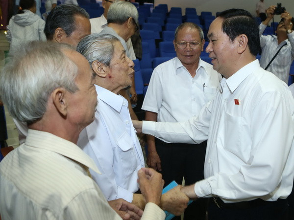 Chủ tịch nước Trần Đại Quang tiếp xúc cử tri TP. Hồ Chí Minh ảnh 1