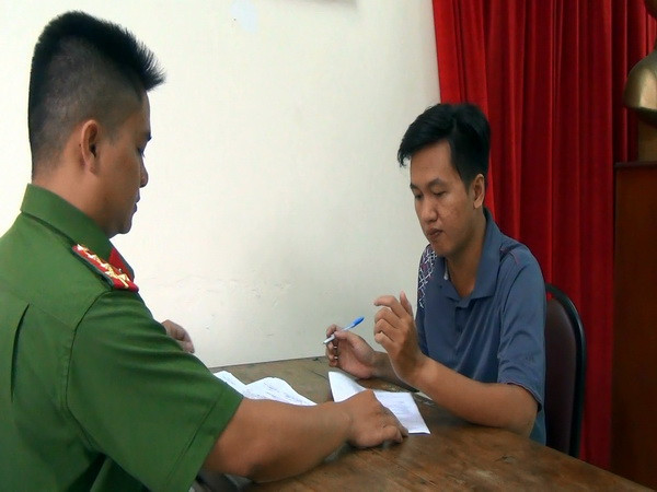 Giả danh nhân viên ngân hàng để lừa đảo mua hàng điện tử ảnh 1