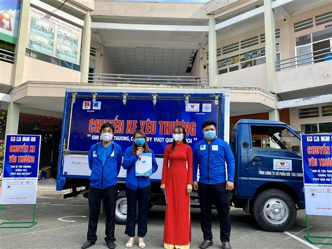 Chuyến xe yêu thương, chung tay vượt qua đại dịch COVID-19 ảnh 2