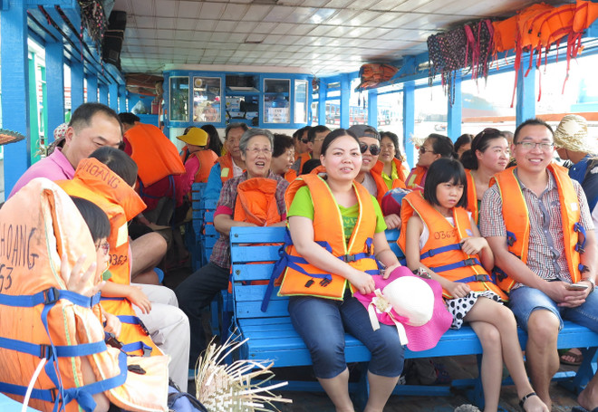 Tour tham quan 4 đảo trên vịnh Nha Trang hút khách đầu năm ảnh 2