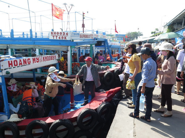 Tour tham quan 4 đảo trên vịnh Nha Trang hút khách đầu năm ảnh 4