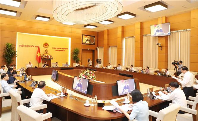 Bế mạc Phiên họp thứ 45 của Ủy ban Thường vụ Quốc hội ảnh 3