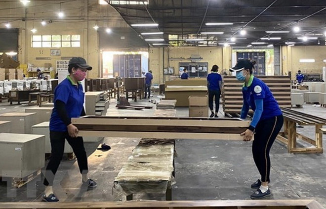 Thủ tướng: Đánh giá kỹ thông tin DN phải bán cho nước ngoài do đói vốn ảnh 1