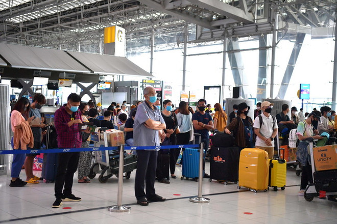 Dịch COVID-19: Đưa hơn 340 công dân Việt Nam từ Thái Lan về nước ảnh 1