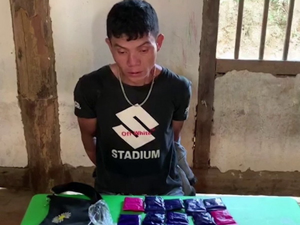 Bắt giữ đối tượng mua bán chất ma túy, vận chuyển trái phép khẩu trang ảnh 1