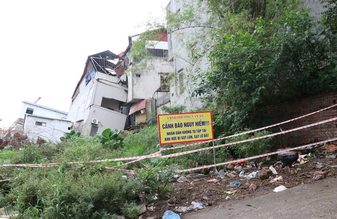 ttxvn_sat lo song cau1.jpg