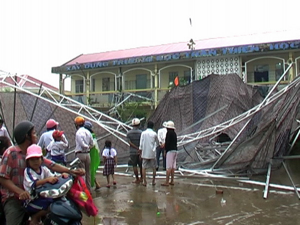 Vụ sập mái che tại Bạc Liêu: 4 học sinh bị thương được xuất viện ảnh 1