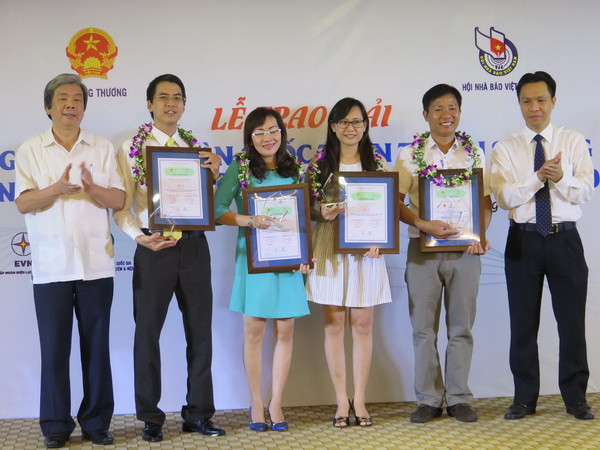 Trao Giải báo chí toàn quốc tuyên truyền sử dụng năng lượng hiệu quả ảnh 1