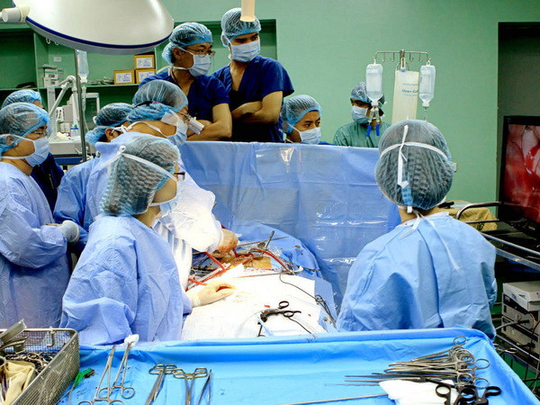 Ứng dụng thành công mổ nội soi trong điều trị cứng khớp khuỷu ảnh 1