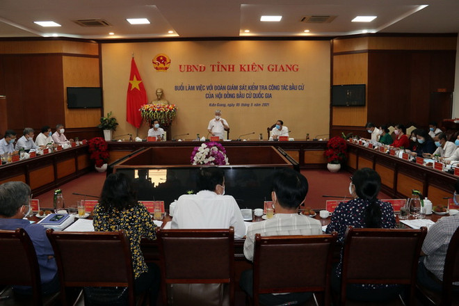 Chủ tịch Ủy ban TW Mặt trận kiểm tra chuẩn bị bầu cử tại Kiên Giang ảnh 2