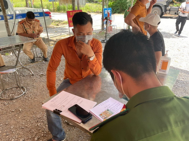 Cương quyết xử lý vi phạm các quy định phòng, chống dịch COVID-19 ảnh 2