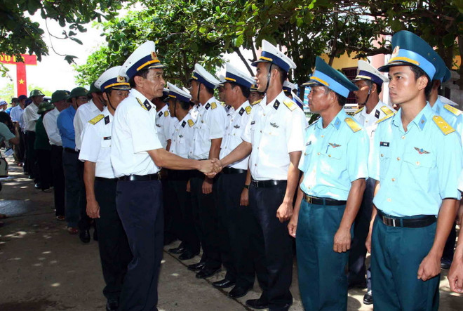 [Photo] Đoàn công tác bộ, ban, ngành TW ra thăm Trường Sa ảnh 6