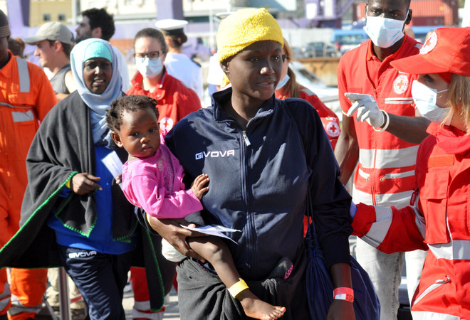 Bước ngoặt trong xử lý cuộc khủng hoảng người di cư của Italy ảnh 1