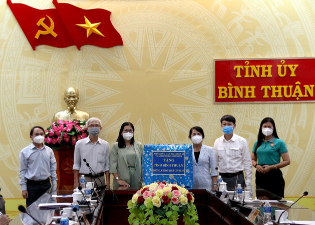 TP Hồ Chí Minh chia sẻ kinh nghiệm phòng, chống dịch với Bình Thuận ảnh 1