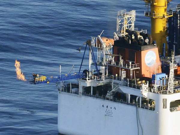 Nhật Bản-Mỹ hợp tác phát triển nguồn khí đốt từ băng cháy ảnh 1