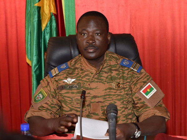 Quân đội Burkina Faso cam kết “trả quyền lực” cho chính quyền dân sự ảnh 1