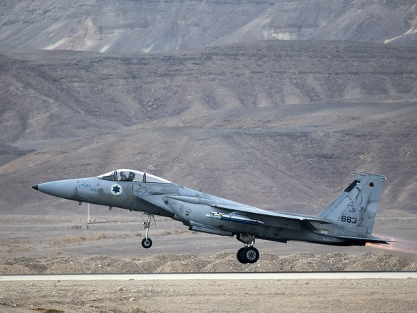 Mỹ tiết lộ đã chuyển giao nhiều vũ khí hạng nặng cho Israel ảnh 1